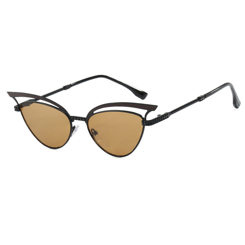 Cat eye hollow sunglasses European and American fashion sunglasses for women